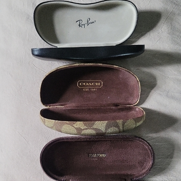 Elegant Brown and Black Eyewear Cases - Picture 5 of 6